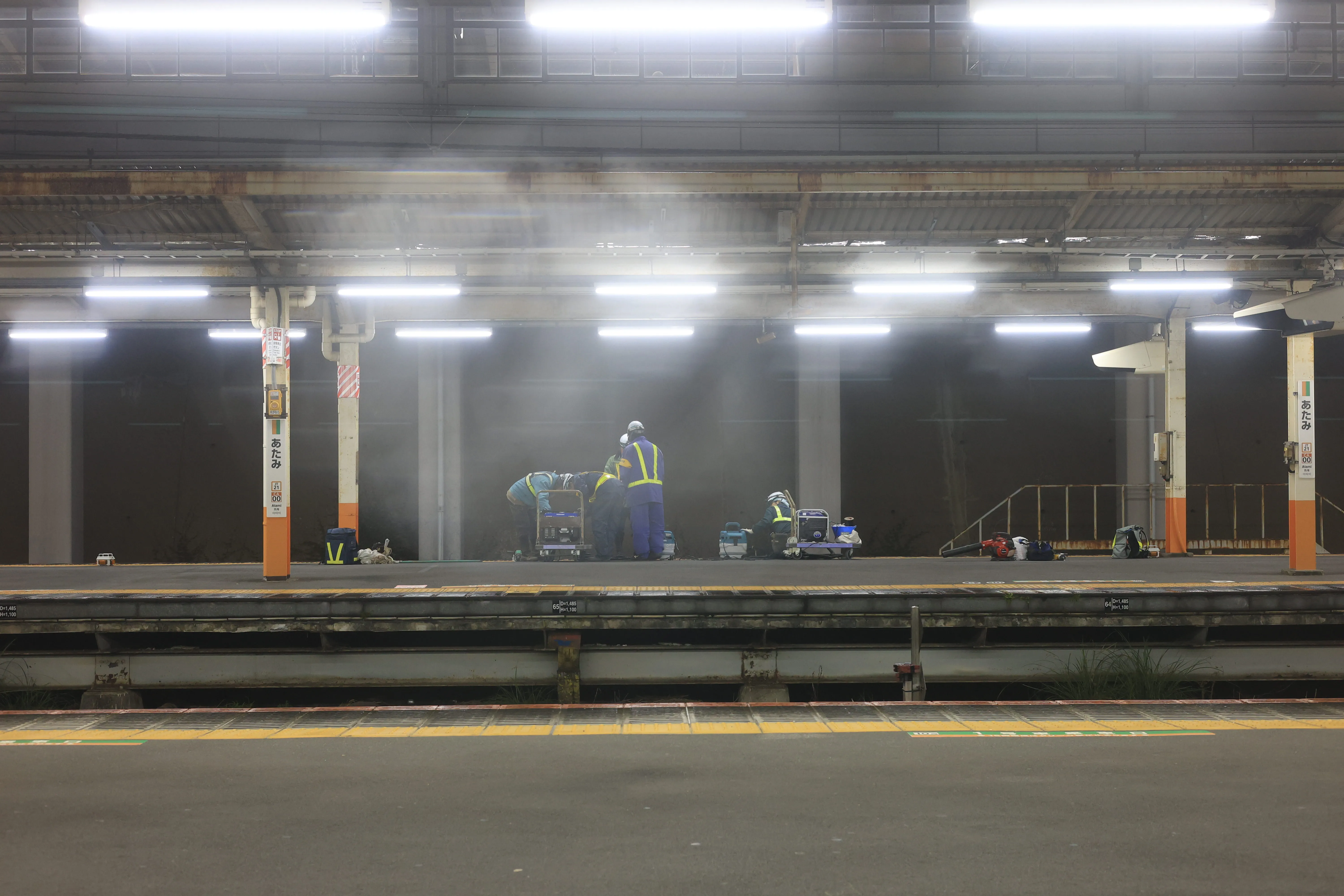 熱海駅ホームの様子